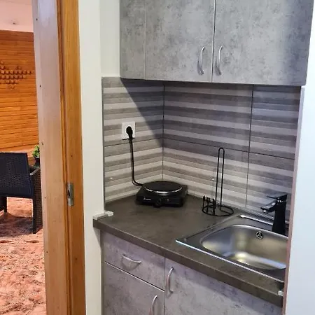 Heder * Балатонфеньвеш